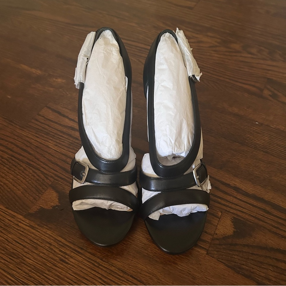 Cole Haan Black Leather Strappy Buckle Heels NEW Size 8